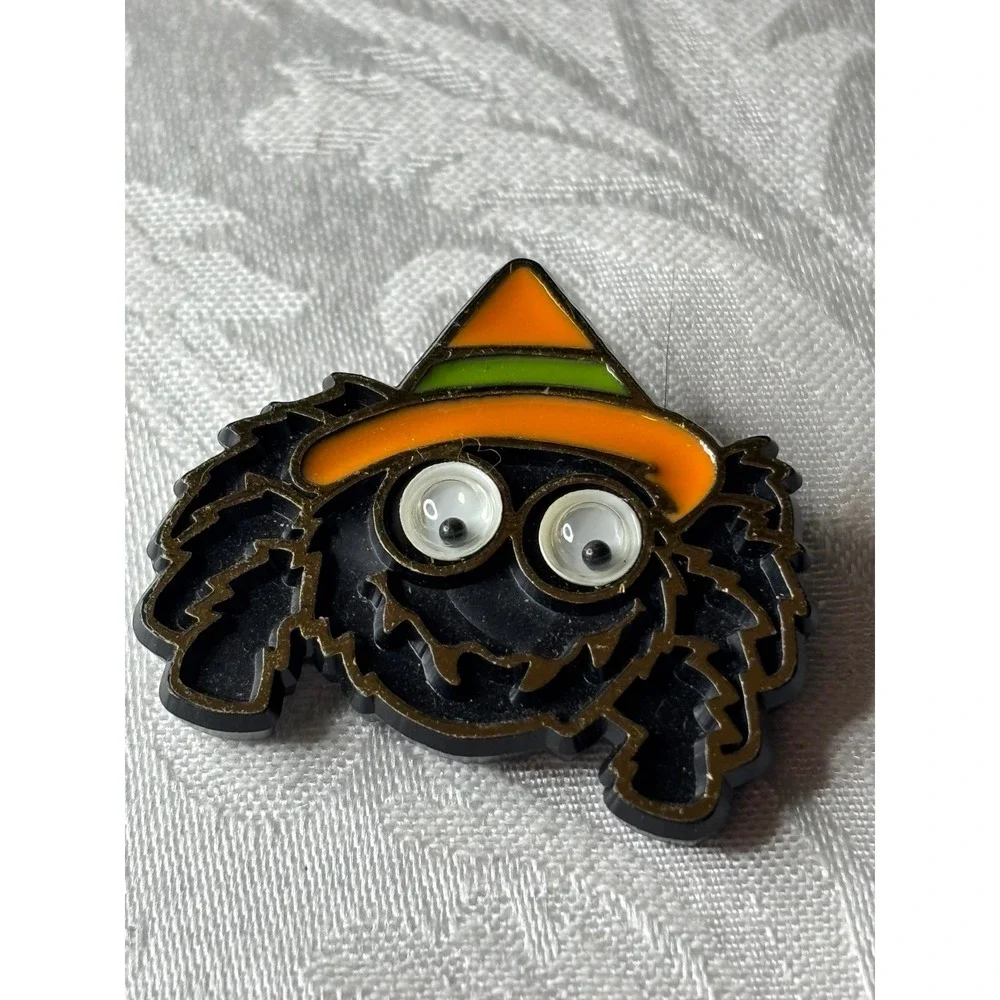 1982 Hallmark Halloween Spider Pin Googly Eyes Witch Hat Black Plastic vtg